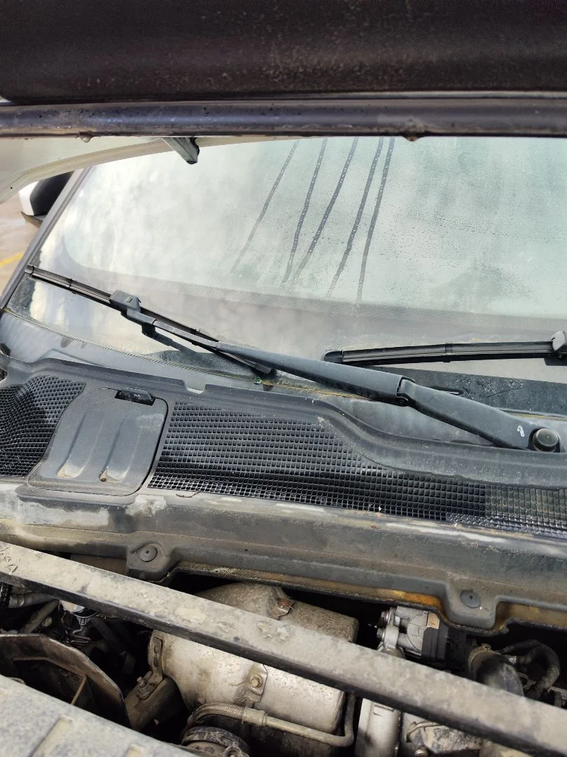 Foto de BRAZO LIMPIA DELANTERO DERECHO LAND ROVER RANGE ROVER EVOQUE 2.0 Td4 CAT (150 CV / 110 KW)
