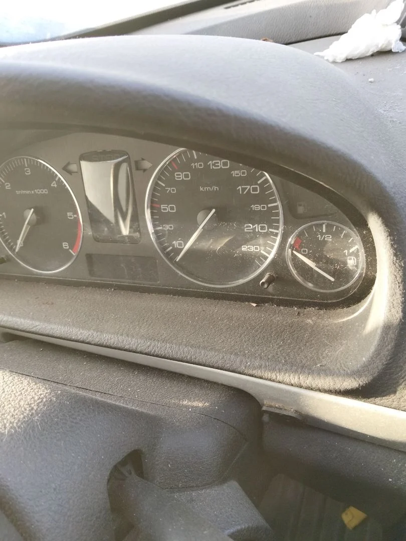 Foto de CUADRO INSTRUMENTOS PEUGEOT 407 1.6 HDi FAP CAT (9HZ / DV6TED4) (109 CV / 80 KW)