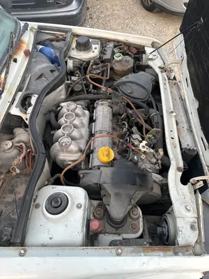 Foto de TAPA MOTOR RENAULT RAPID /EXPRESS (F40) 1.9 Diesel (64 CV / 47 KW)