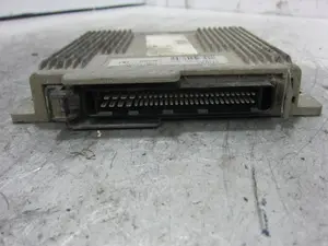 Foto de CENTRALITA MOTOR UCE RENAULT MEGANE I CLASSIC (LA0) 2.0 CAT (109 CV / 80 KW) referencia 7700102198 foto 2