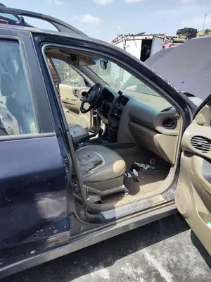 Foto de GOMAS CONTORNO PUERTA HYUNDAI SANTA FE (SM) 2.4 CAT (146 CV / 107 KW)