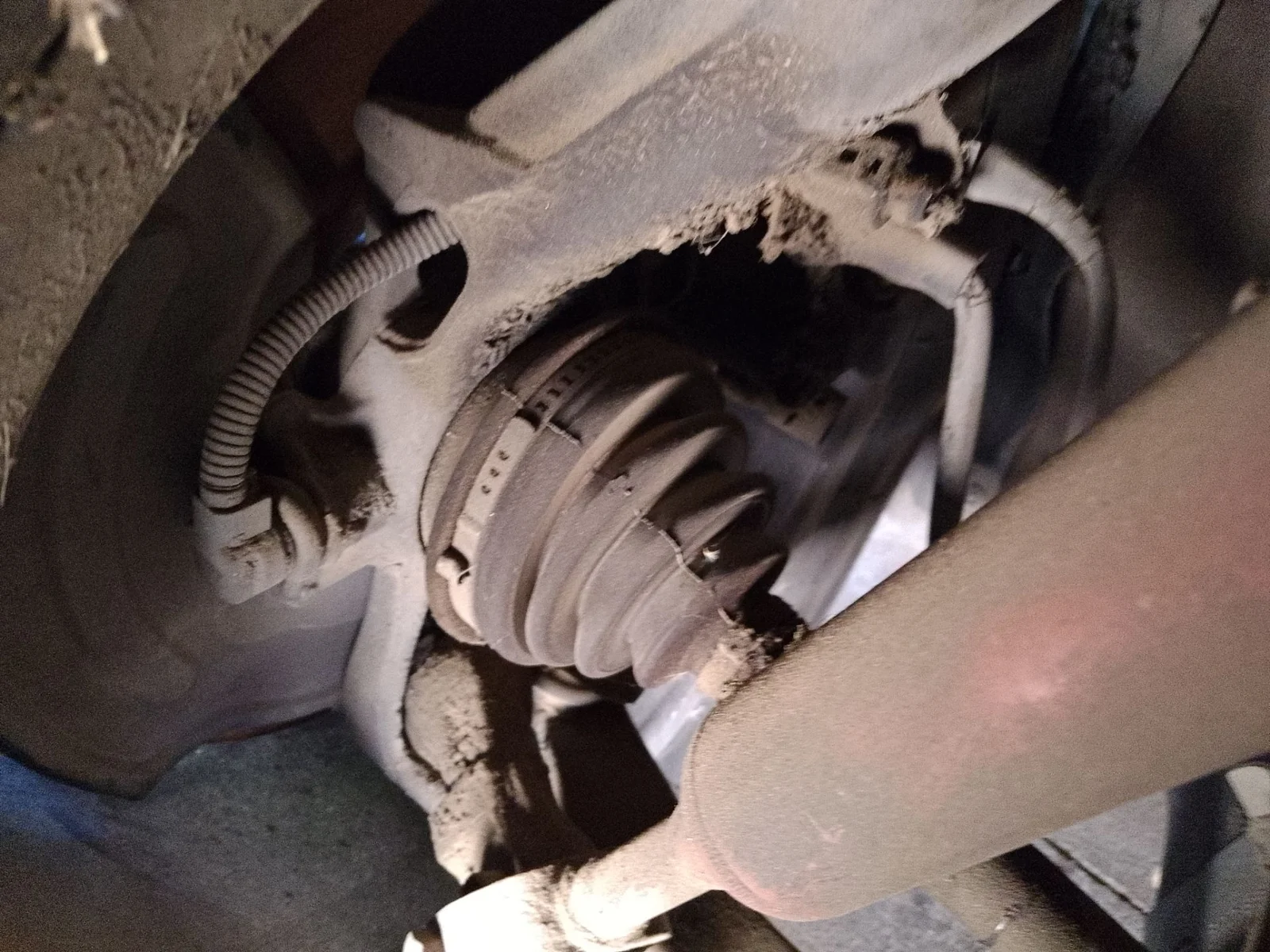 Foto de PINZA DE FRENO DELANTERA DERECHA VOLKSWAGEN PASSAT BERLINA (3B3) 1.9 TDI (131 CV / 96 KW)
