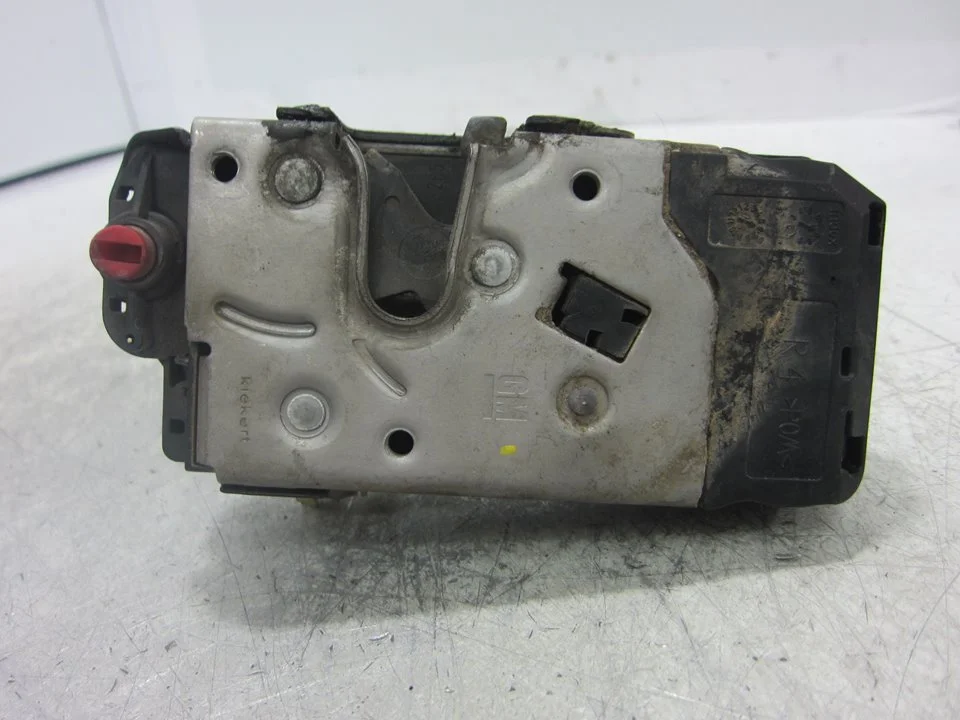 Foto de CERRADURA PUERTA DELANTERA DERECHA OPEL ASTRA H BERLINA 1.7 16V CDTI (101 CV / 74 KW) referencia 13210749