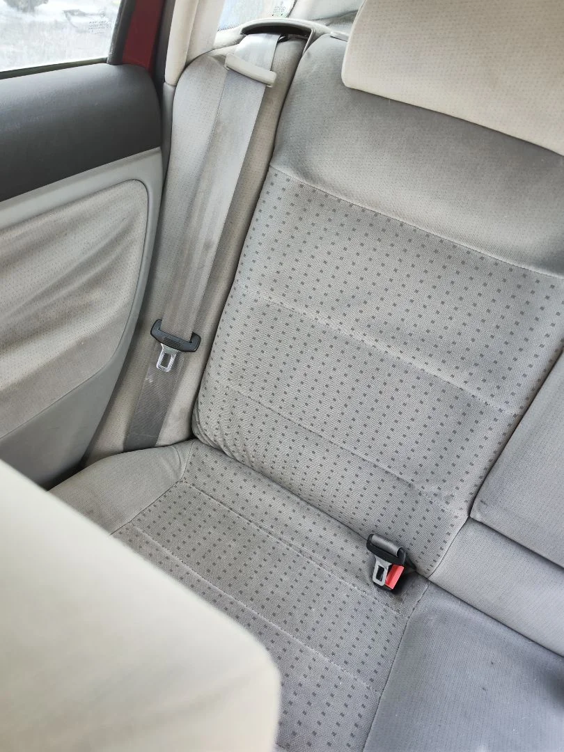 Foto de CINTURON SEGURIDAD TRASERO DERECHO VOLKSWAGEN PASSAT BERLINA (3B2) 1.9 TDI (116 CV / 85 KW)