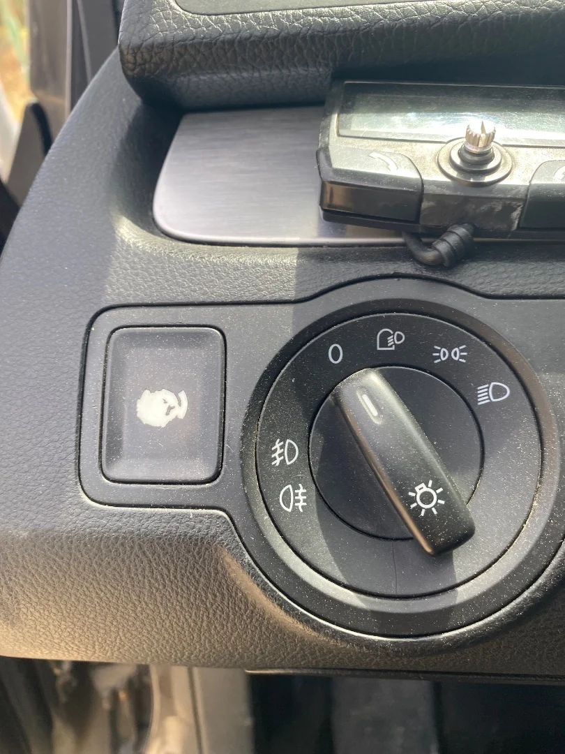Foto de FRENO DE MANO ELECTRICO VOLKSWAGEN PASSAT VARIANT (3C5) 2.0 TDI DPF (170 CV / 125 KW)