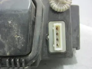 Foto de FARO IZQUIERDO SEAT IBIZA (6K1) 1.4 16V (101 CV / 74 KW) referencia 6K0941009 foto 2