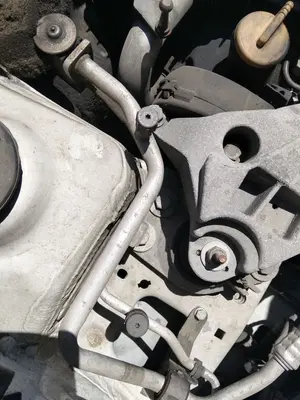 Foto de TUBOS AIRE ACONDICIONADO RENAULT KANGOO I (F/KC0) 1.9 dCi Diesel CAT (84 CV / 62 KW)