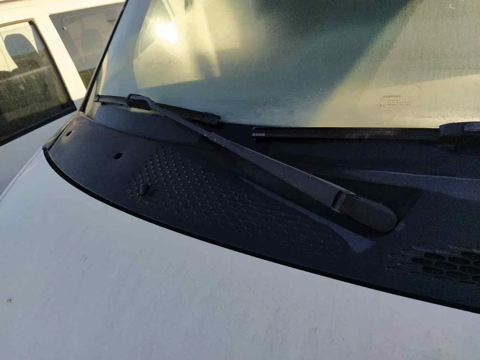 Foto de BRAZO LIMPIA DELANTERO DERECHO FORD TRANSIT CAJA ABIERTA (FY) 2.4 TDE CAT (120 CV / 88 KW)