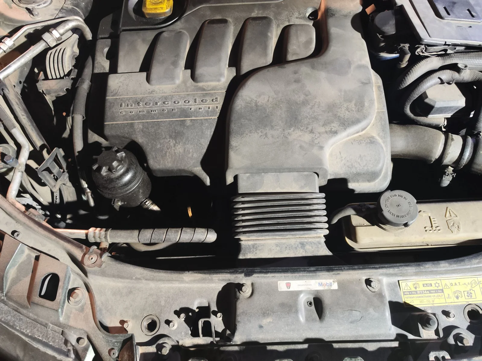Foto de CAJA FILTRO AIRE MG ROVER ROVER 75 (RJ) 2.0 16V CDT (116 CV / 85 KW)