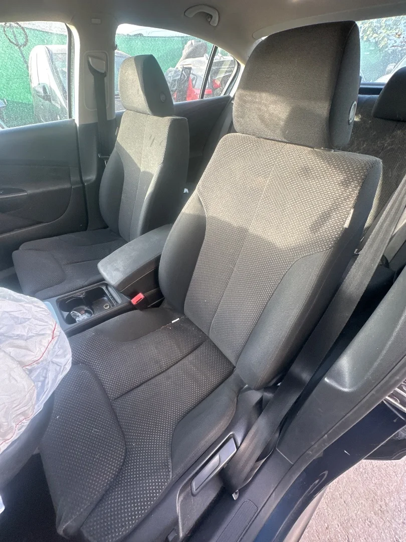 Foto de ASIENTO DELANTERO IZQUIERDO VOLKSWAGEN PASSAT BERLINA (3C2) 2.0 TDI (140 CV / 103 KW)