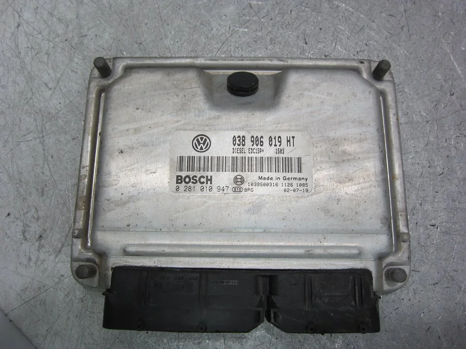 Foto de CENTRALITA MOTOR UCE SEAT IBIZA (6L1) 1.9 SDI (64 CV / 47 KW) referencia 038906019HT