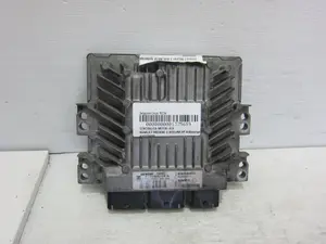 Foto de CENTRALITA MOTOR UCE RENAULT MEGANE II BERLINA 5P 1.5 dCi Diesel (106 CV / 78 KW) referencia 8200565863