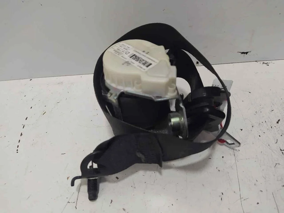 Foto de CINTURON SEGURIDAD DELANTERO DERECHO FIAT II BRAVO (198) 1.9 8V JTD CAT (120 CV / 88 KW) referencia 34019922B