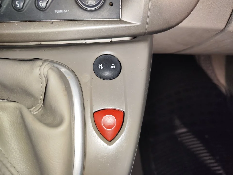 Foto de WARNING RENAULT SCENIC II (JM) 1.9 dCi Diesel (120 CV / 88 KW) referencia 8200095493