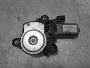 Foto de MOTOR ELEVALUNAS DELANTERO DERECHO FIAT II PUNTO (188) BERLINA 1.4  (95 CV / 70 KW) referencia 46536311