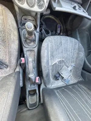 Foto de CONSOLA CENTRAL OPEL CORSA D 1.3 16V CDTI (75 CV / 55 KW)