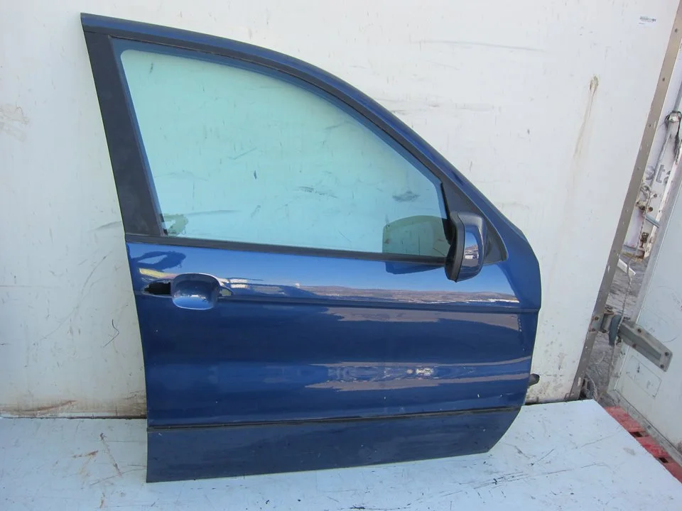 Foto de PUERTA DELANTERA DERECHA BMW SERIE X5 (E53) 3.0 24V CAT (231 CV / 170 KW)