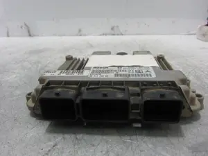 Foto de CENTRALITA MOTOR UCE PEUGEOT 307 BREAK / SW (S1)(04.2002) 1.6 HDi (109 CV / 80 KW) referencia 0281011627 foto 5