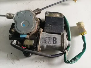 Foto de ELEVALUNAS DELANTERO DERECHO MITSUBISHI GALANT FAMILIAR (EA0) 2.5 V6 24V CAT (163 CV / 120 KW) referencia MR280666 foto 3
