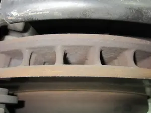Foto de DISCO DE FRENO TRASERO PORSCHE CAYENNE (TIPO 92A) referencia 7L5615601G foto 3