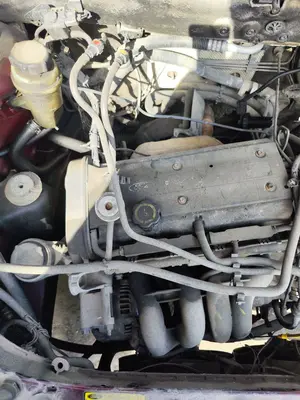 Foto de MOTOR COMPLETO FORD FOCUS BERLINA (CAK) 1.6 16V CAT (101 CV / 74 KW)