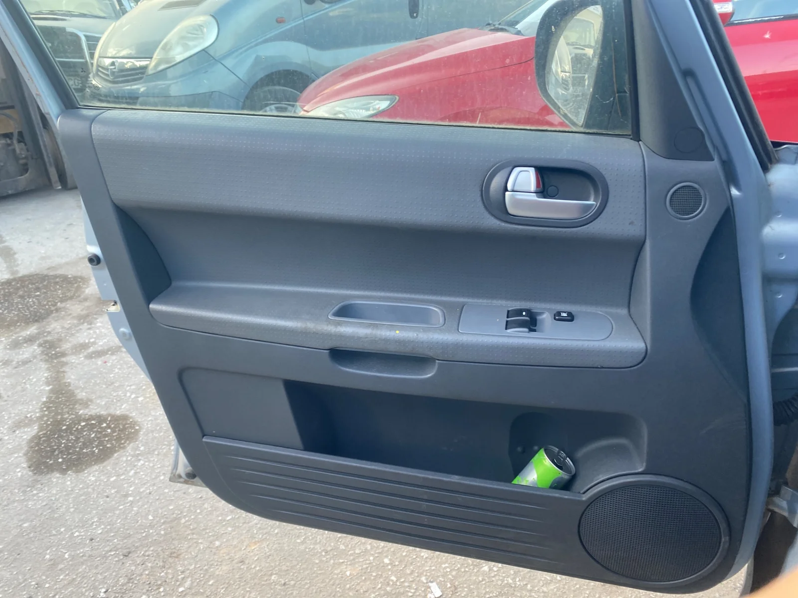 Foto de GUARNECIDO PUERTA DELANTERA IZQUIERDA MITSUBISHI COLT CZ3 BERL. 5 (Z30A) 1.3 CAT (95 CV / 70 KW) referencia MR951615HB