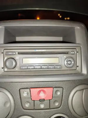 Foto de SISTEMA AUDIO / RADIO CD FIAT II PANDA (169) 1.2 CAT (60 CV / 44 KW)