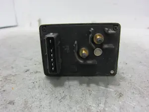 Foto de CAJA PRECALENTAMIENTO CITROEN XSARA BERLINA 1.9 Diesel (69 CV / 51 KW) referencia 9616582380 foto 4
