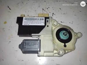 Foto de MOTOR ELEVALUNAS DELANTERO IZQUIERDO PEUGEOT 307 BREAK/ SW (S2) 2.0 16V HDi FAP CAT (RHR / DW10BTED4) (136 CV / 100 KW) referencia 9681587280