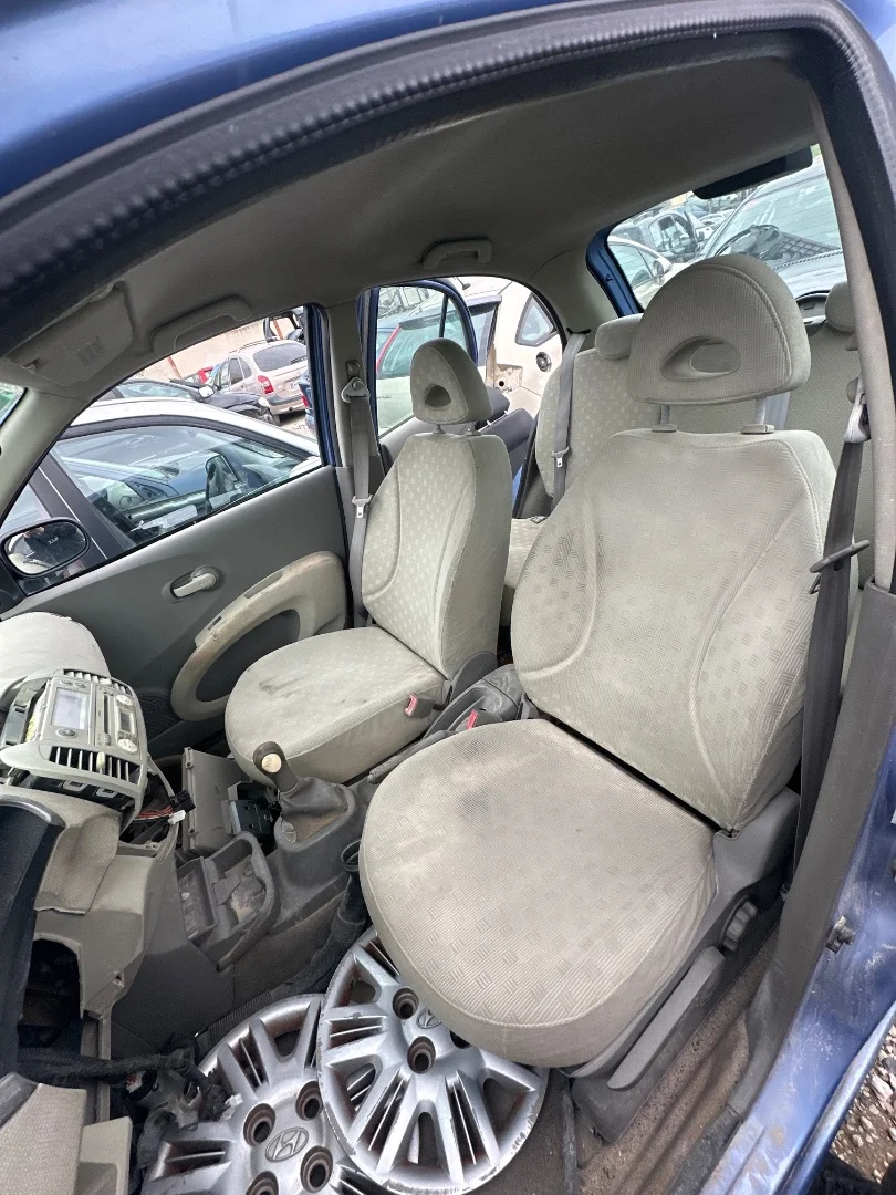 Foto de JUEGO ASIENTOS COMPLETO NISSAN MICRA (K12E) 1.2 CAT (65 CV / 48 KW)