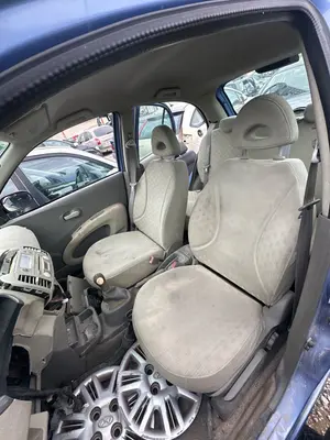 Foto de JUEGO ASIENTOS COMPLETO NISSAN MICRA (K12E) 1.2 CAT (65 CV / 48 KW)