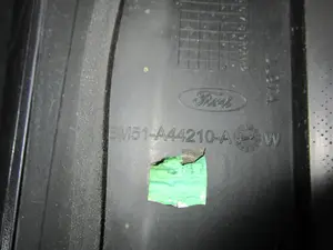 Foto de ALERON TRASERO FORD FOCUS BERLINA (CB4) 1.6 16V CAT (101 CV / 74 KW) referencia BM51A44210 foto 2
