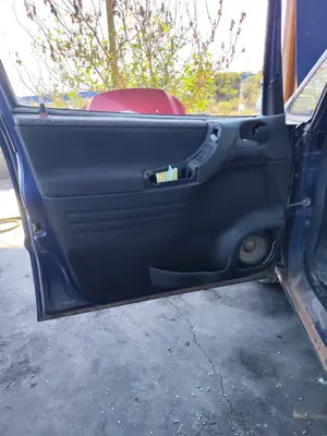 Foto de GUARNECIDO PUERTA DELANTERA IZQUIERDA OPEL ZAFIRA A 1.6 16V (101 CV / 74 KW) referencia 13141842