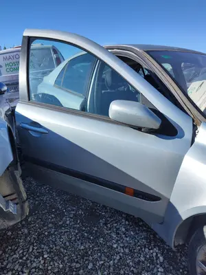 Foto de PUERTA DELANTERA DERECHA RENAULT LAGUNA II (BG0) 1.8 CAT (120 CV / 88 KW) foto 2