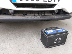 Foto de PARAGOLPES DELANTERO NISSAN QASHQAI (J11E) 1.2 16V CAT (116 CV / 85 KW) foto 3