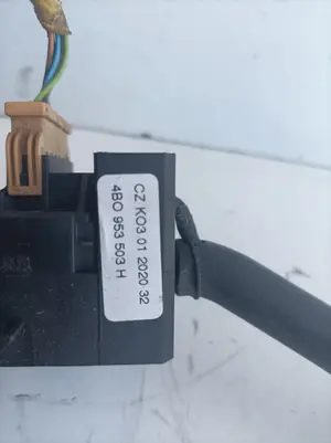 Foto de MANDO LIMPIA AUDI A6 AVANT (4B5) 2.5 V6 24V TDI (150 CV / 110 KW) referencia 4BO953503H foto 3