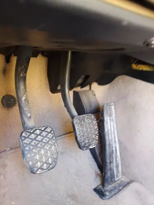 Foto de PEDAL FRENO BMW SERIE 3 COMPACTO (E46) 2.0 16V Diesel CAT (150 CV / 110 KW)