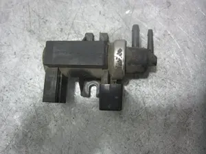 Foto de VALVULA AIRE ADICIONAL AUDI A4 AVANT (8E) referencia 8E0906628B