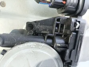 Foto de ELEVALUNAS TRASERO IZQUIERDO MITSUBISHI GRANDIS (NA0W) referencia MR989948 foto 3