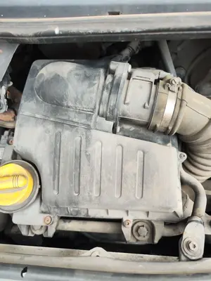 Foto de CAJA FILTRO AIRE OPEL VIVARO FURGÓN/COMBI 2.0 16V CDTI (114 CV / 84 KW)