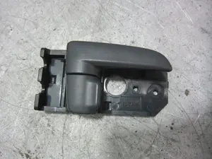 Foto de MANETA INTERIOR DELANTERA DERECHA KIA CERATO (LD) 1.6 CAT (105 CV / 77 KW) referencia 82623LD000