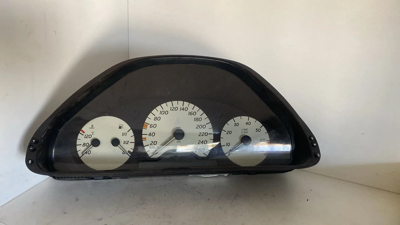Foto de CUADRO INSTRUMENTOS MERCEDES-BENZ CLK (BM 208) CABRIO 3.2 V6 18V CAT (218 CV / 160 KW) referencia 2085403011