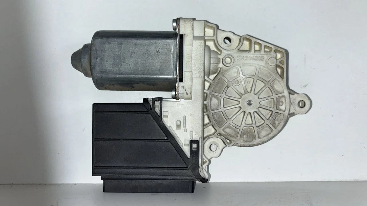 Foto de MOTOR ELEVALUNAS DELANTERO DERECHO CITROEN C8 referencia 101386