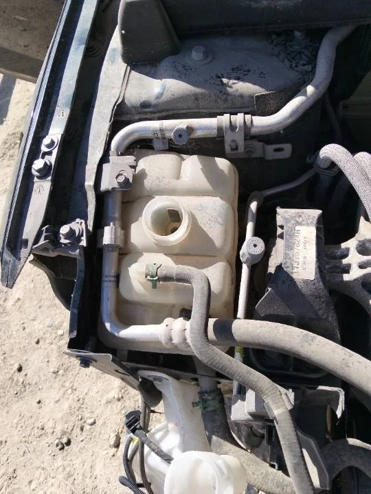 Foto de DEPOSITO EXPANSION RENAULT MEGANE IV BERLINA 5P