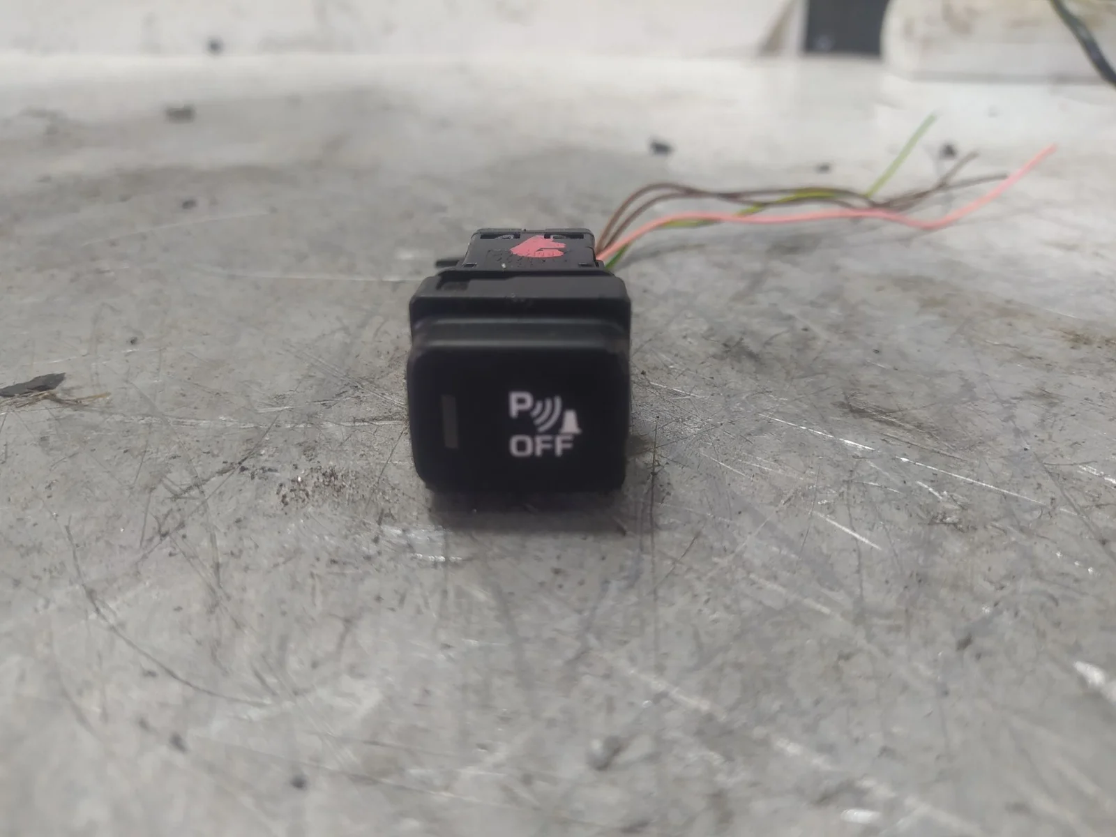 Foto de INTERRUPTOR CITROEN C4 PICASSO 1.6 HDi FAP (112 CV / 82 KW) referencia 0668767