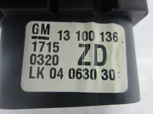 Foto de MANDO LUCES OPEL ASTRA H BERLINA 1.7 16V CDTI (101 CV / 74 KW) referencia 13100136ZD foto 4