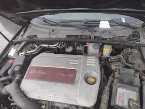 Foto de CENTRALITA MOTOR UCE ALFA ROMEO 159 (140) 1.9 JTD (M) 16V CAT (150 CV / 110 KW)