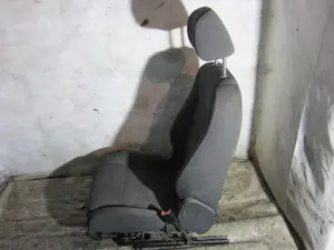 Foto de ASIENTO DELANTERO DERECHO VOLKSWAGEN TOURAN (1T2) 1.9 TDI (105 CV / 77 KW) referencia 1K4881106ME foto 4