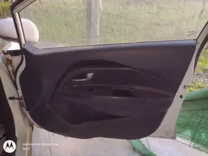 Foto de GUARNECIDO PUERTA DELANTERA DERECHA KIA RIO (UB) 1.2 CAT (86 CV / 63 KW) referencia 823081W020HU