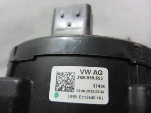 Foto de ANILLO AIRBAG VOLKSWAGEN POLO VI (AW1)(08.2017) 1.0 (65 CV / 48 KW) referencia 2Q0959653 foto 2